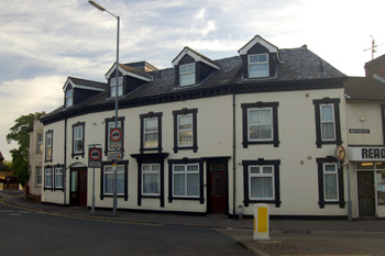 The former Dolphin seen from Hockliffe Road June 2008